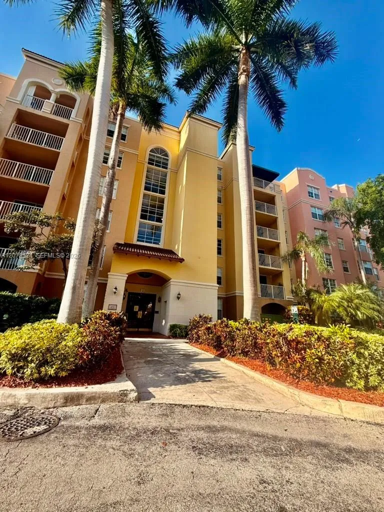 19701 E Country Club Dr #5605A Aventura, FL 33180