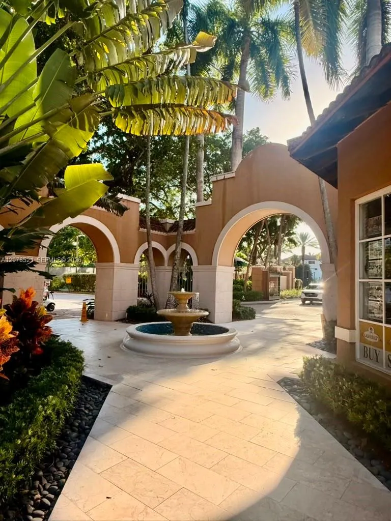 19701 E Country Club Dr #5605A Aventura, FL 33180
