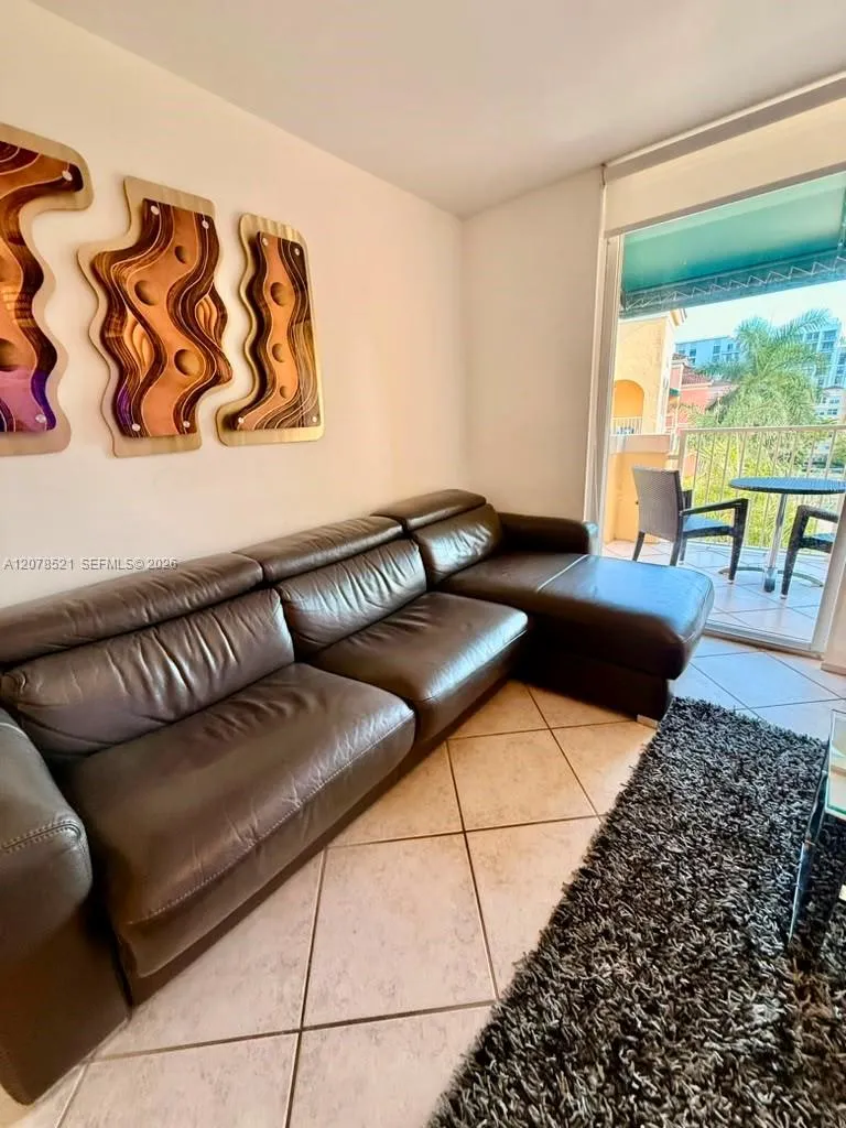 19701 E Country Club Dr #5605A Aventura, FL 33180