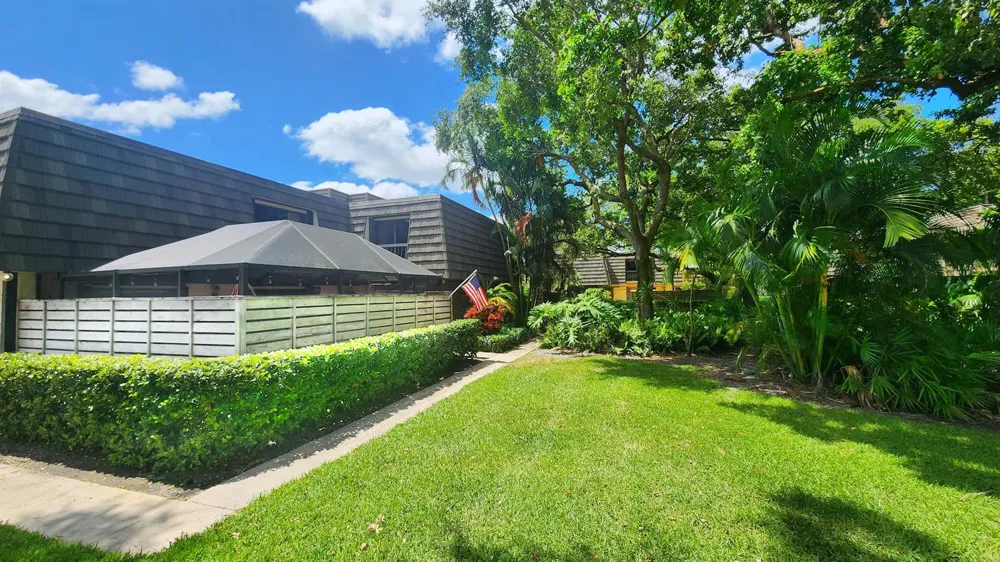 534 5th Terrace Palm Beach Gardens, FL 33418