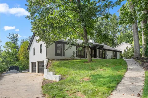 1200 Quail Hollow Road
