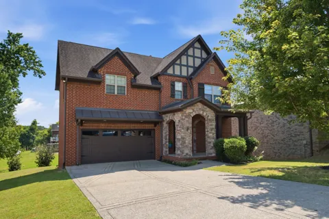 208 Valley Bend Dr