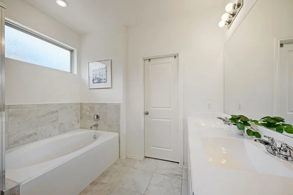 10221 Buster Drive Austin, TX 78748