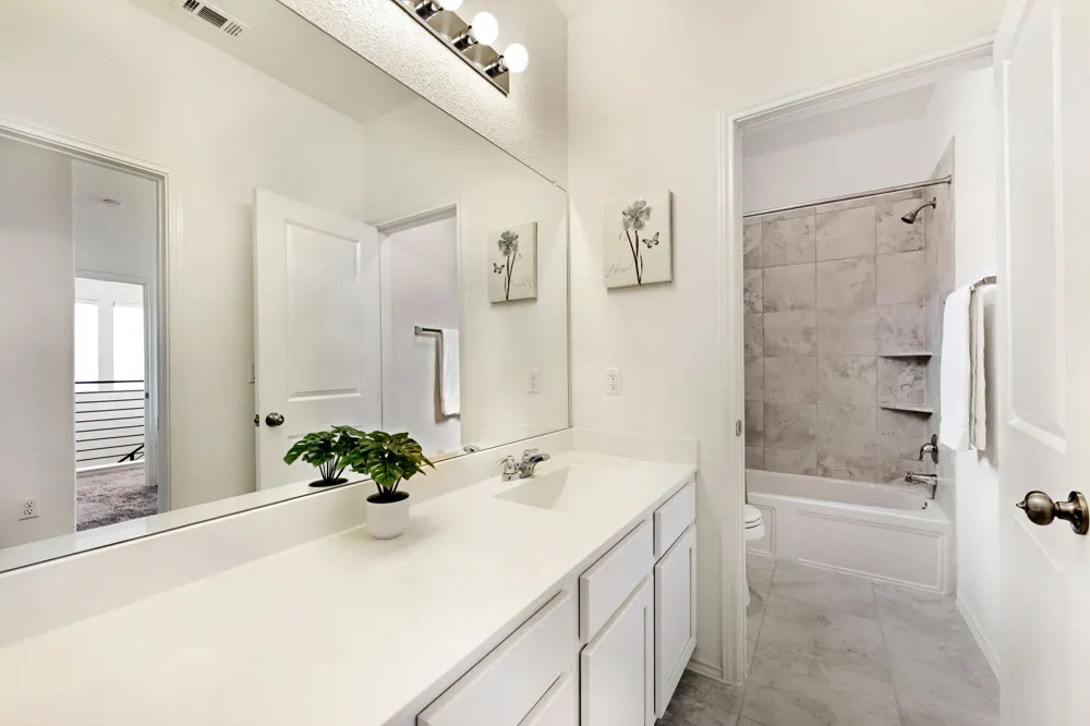 10221 Buster Drive Austin, TX 78748