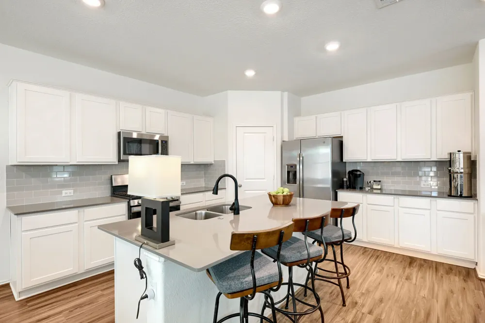 10221 Buster Drive Austin, TX 78748