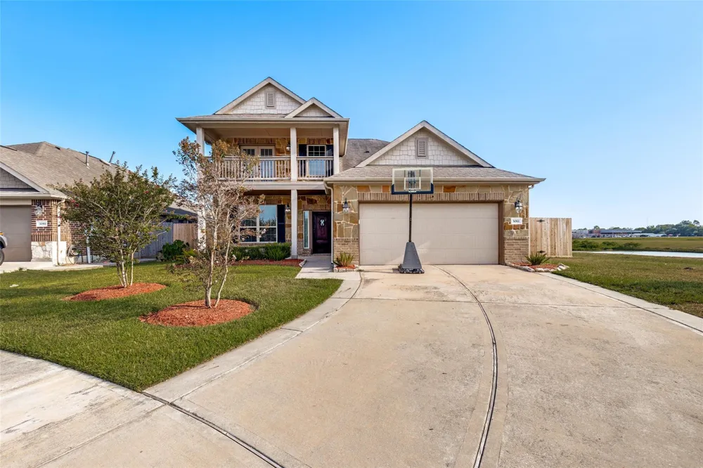 3061 Arbor Ranch Court Dickinson, TX 77539