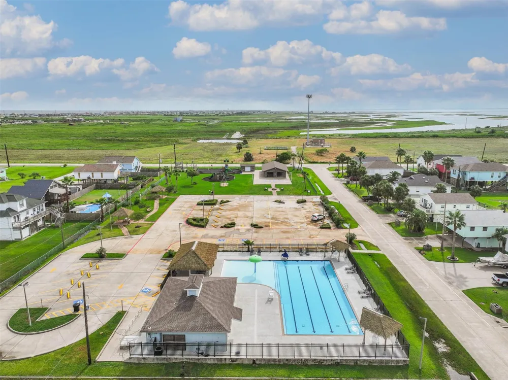 16534 John Davis Jamaica Beach, TX 77554