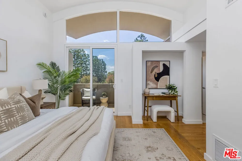 4754 La Villa Marina #Unit D Los Angeles, CA 90292