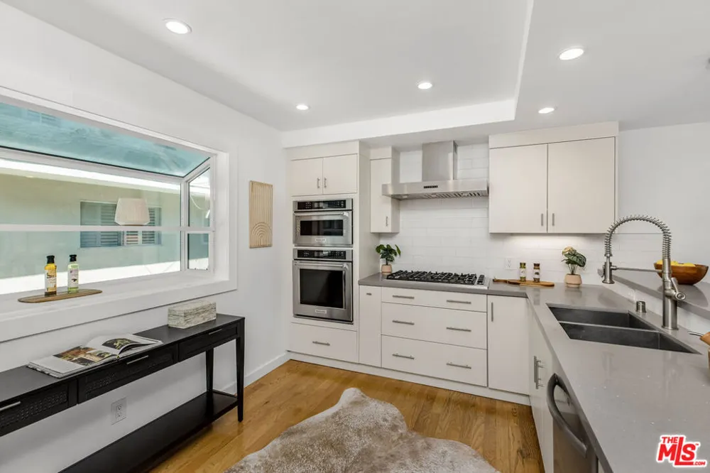 4754 La Villa Marina #Unit D Los Angeles, CA 90292