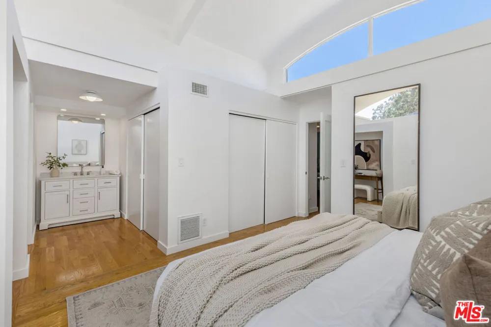 4754 La Villa Marina #Unit D Los Angeles, CA 90292