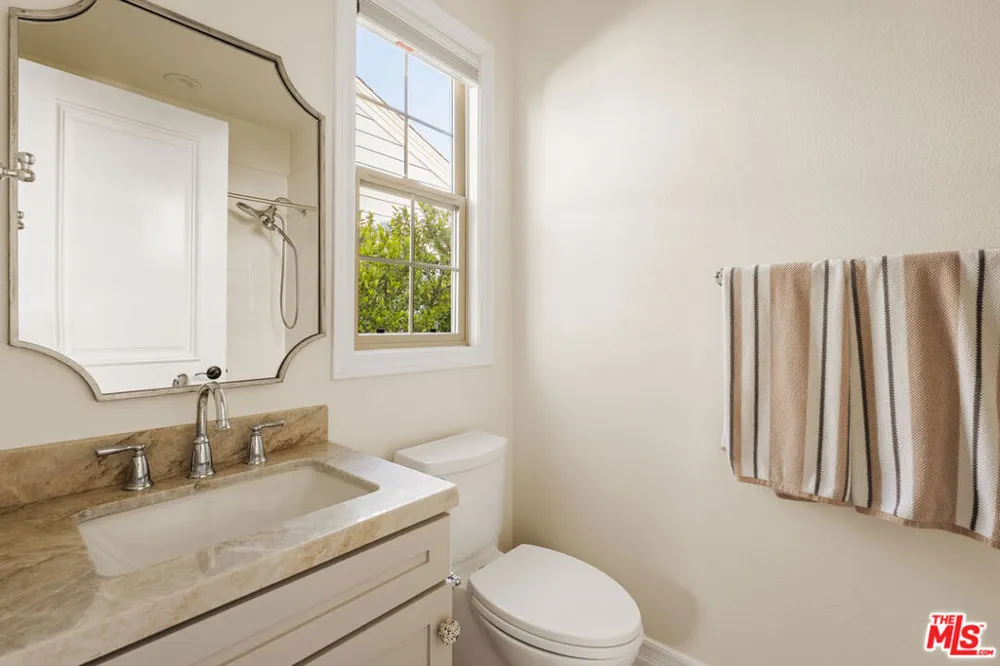 7585 Shore Cliff Drive Los Angeles, CA 90045