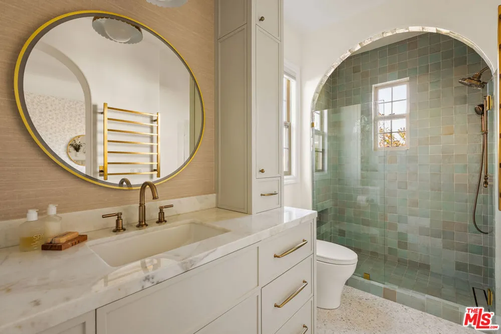 7585 Shore Cliff Drive Los Angeles, CA 90045