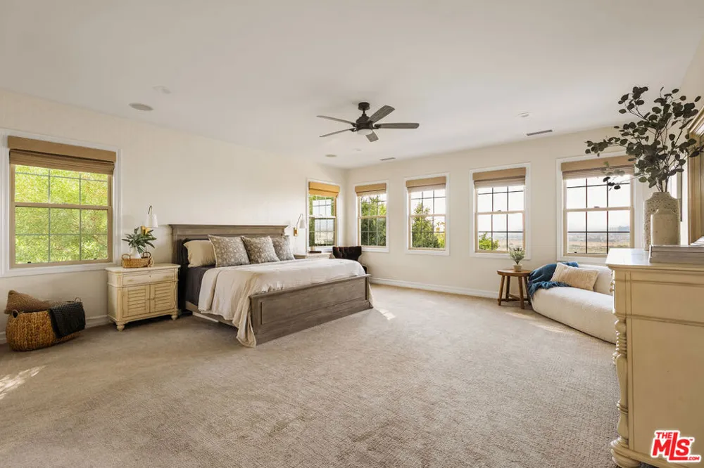 7585 Shore Cliff Drive Los Angeles, CA 90045