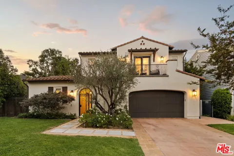 7585 Shore Cliff Drive