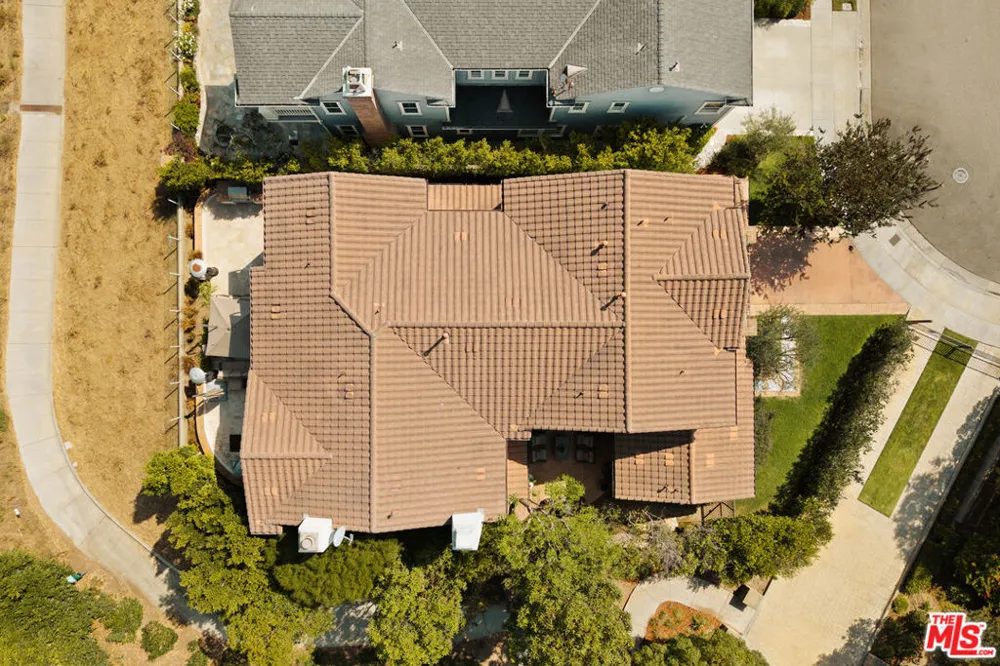 7585 Shore Cliff Drive Los Angeles, CA 90045