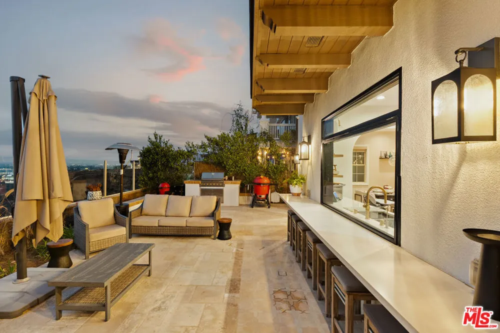7585 Shore Cliff Drive Los Angeles, CA 90045