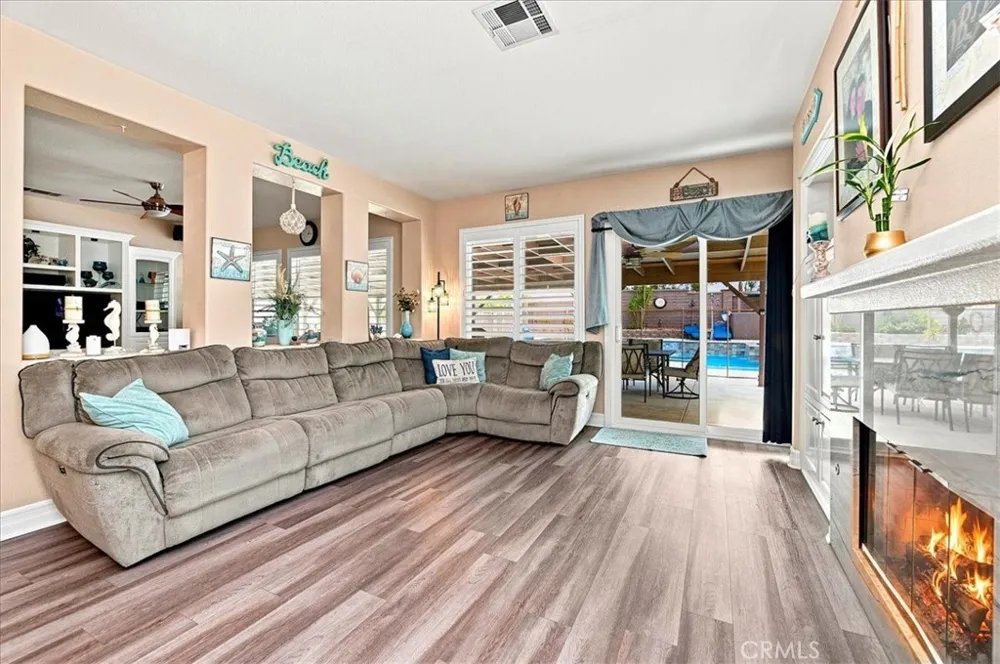 6248 Pear Avenue Eastvale, CA 92880