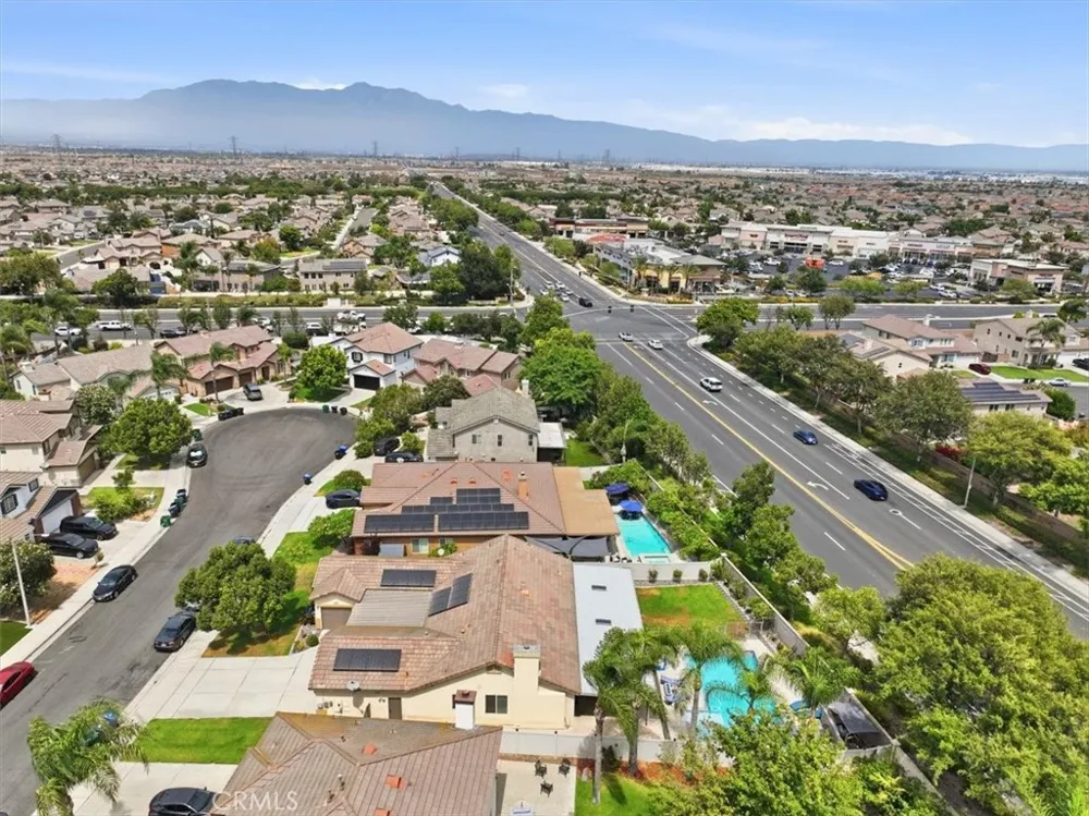 6248 Pear Avenue Eastvale, CA 92880