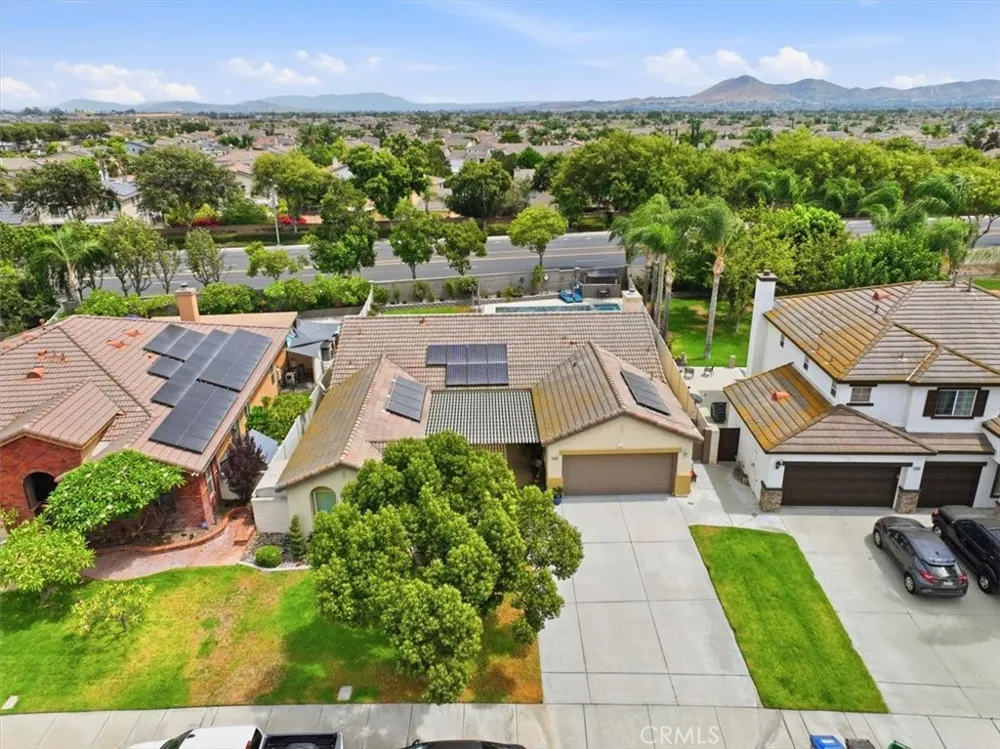 6248 Pear Avenue Eastvale, CA 92880