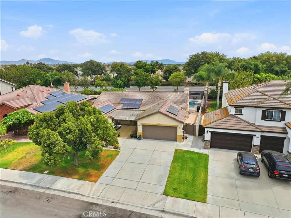 6248 Pear Avenue Eastvale, CA 92880