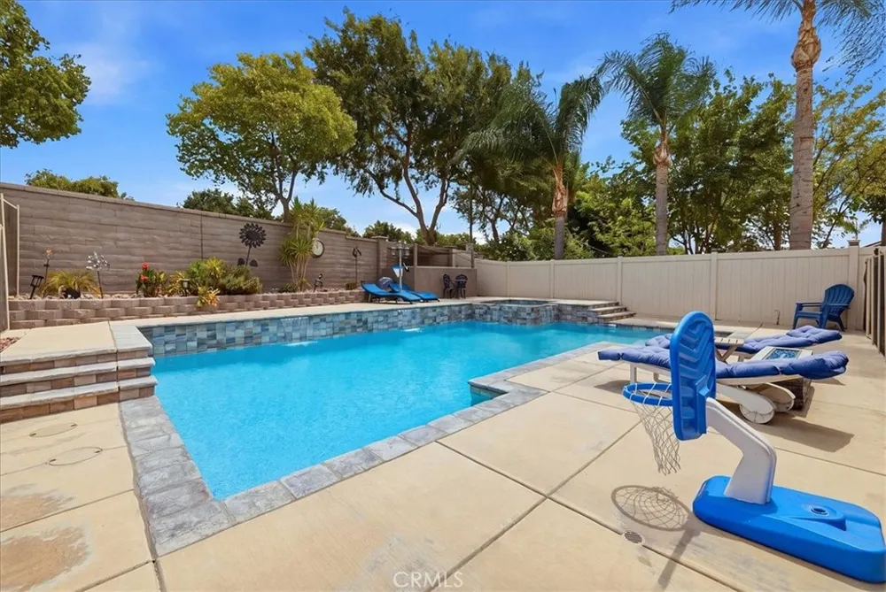 6248 Pear Avenue Eastvale, CA 92880