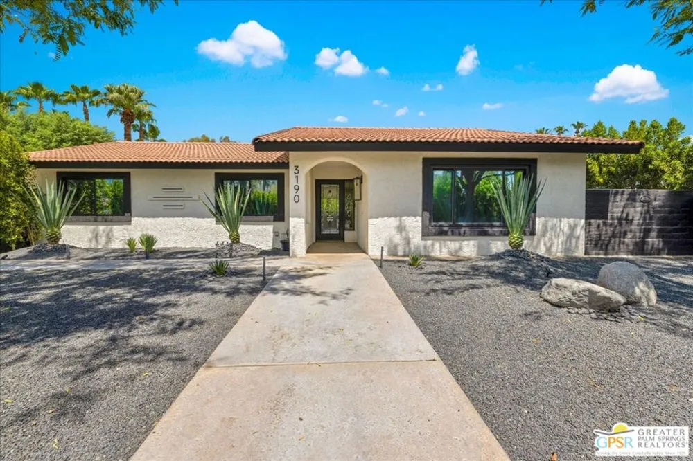 3190 E Loma Vista Circle Palm Springs, CA 92264