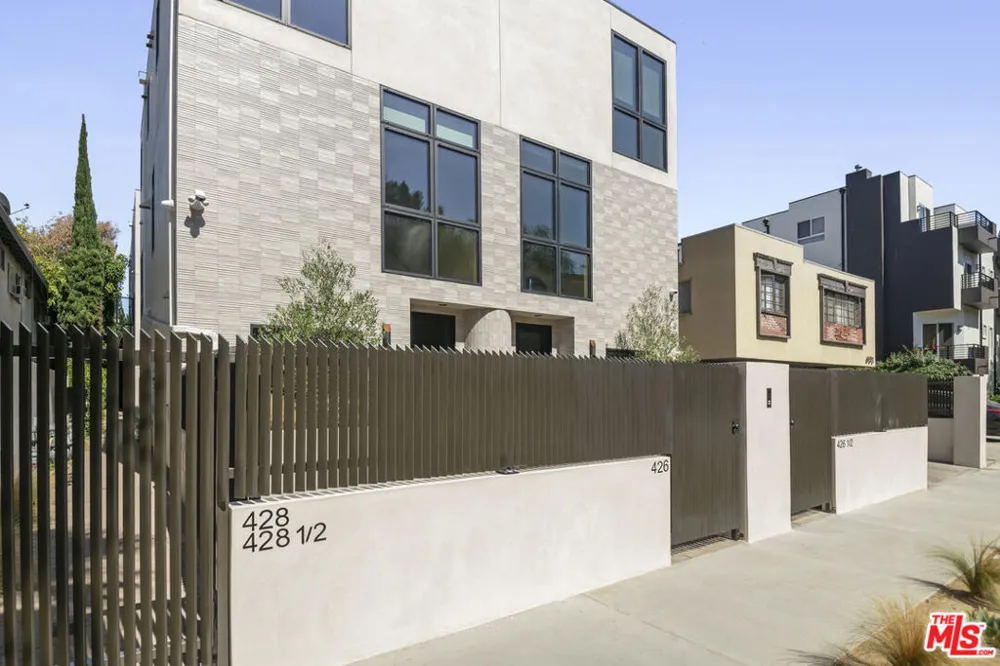 426 Arnaz Drive Los Angeles, CA 90048