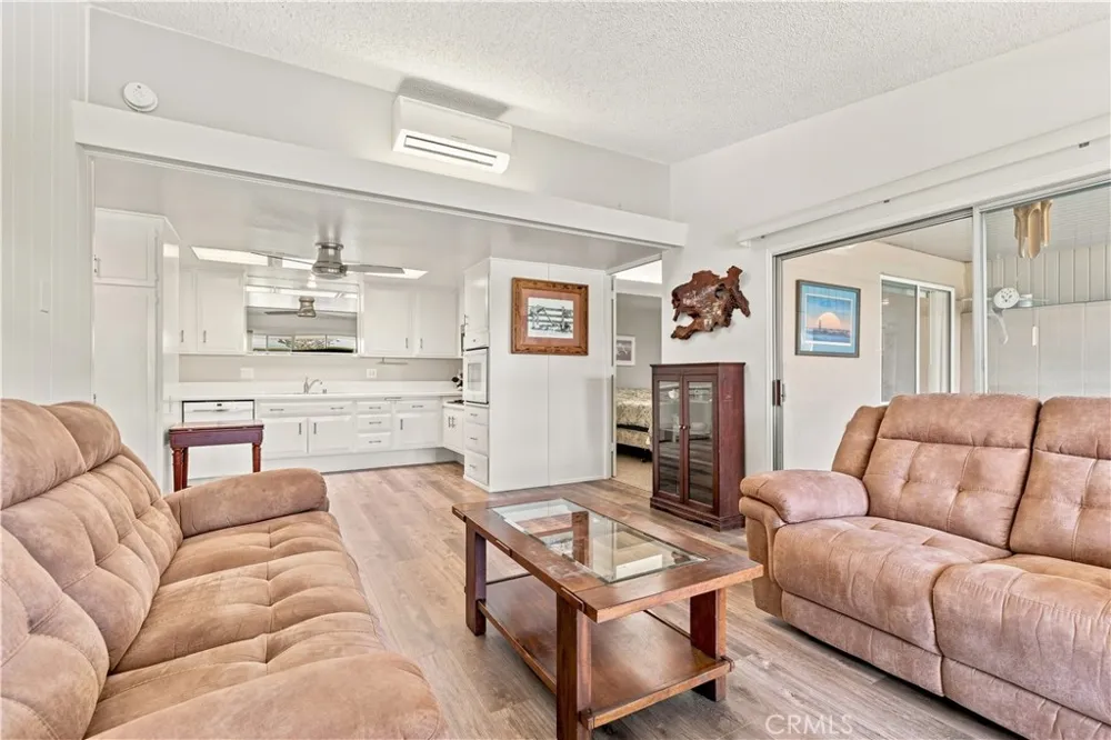 1261 Knollwood Road M4-45i Seal Beach, CA 90740