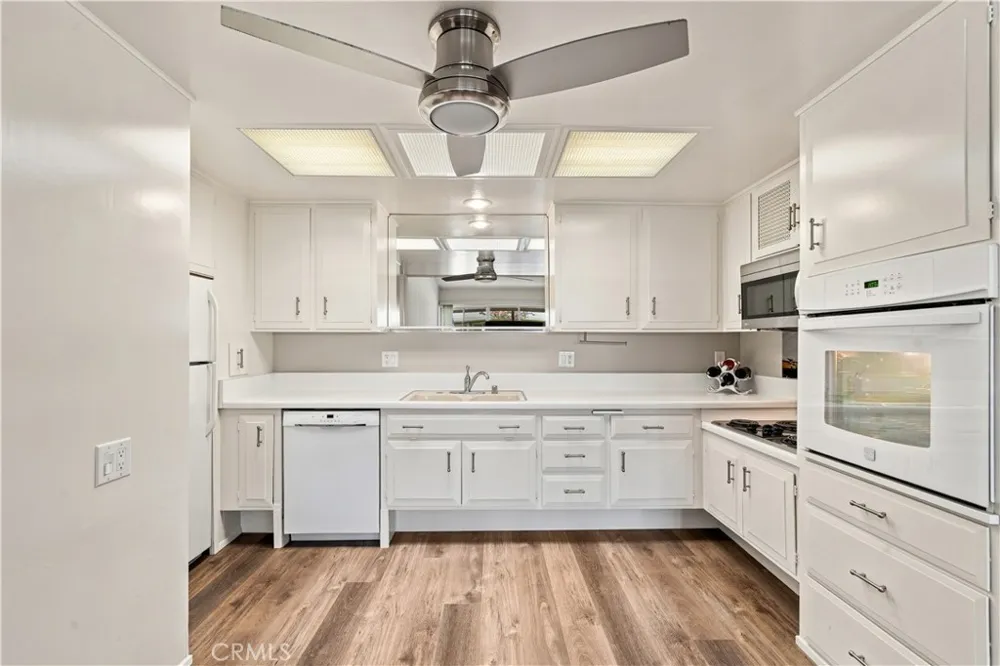 1261 Knollwood Road M4-45i Seal Beach, CA 90740