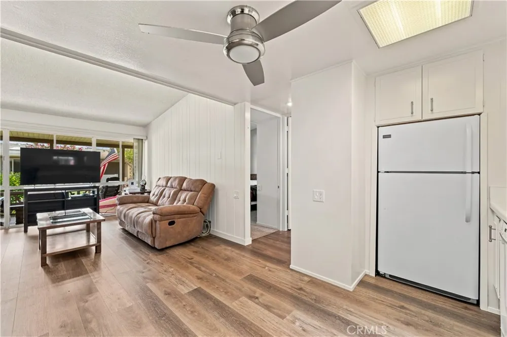 1261 Knollwood Road M4-45i Seal Beach, CA 90740