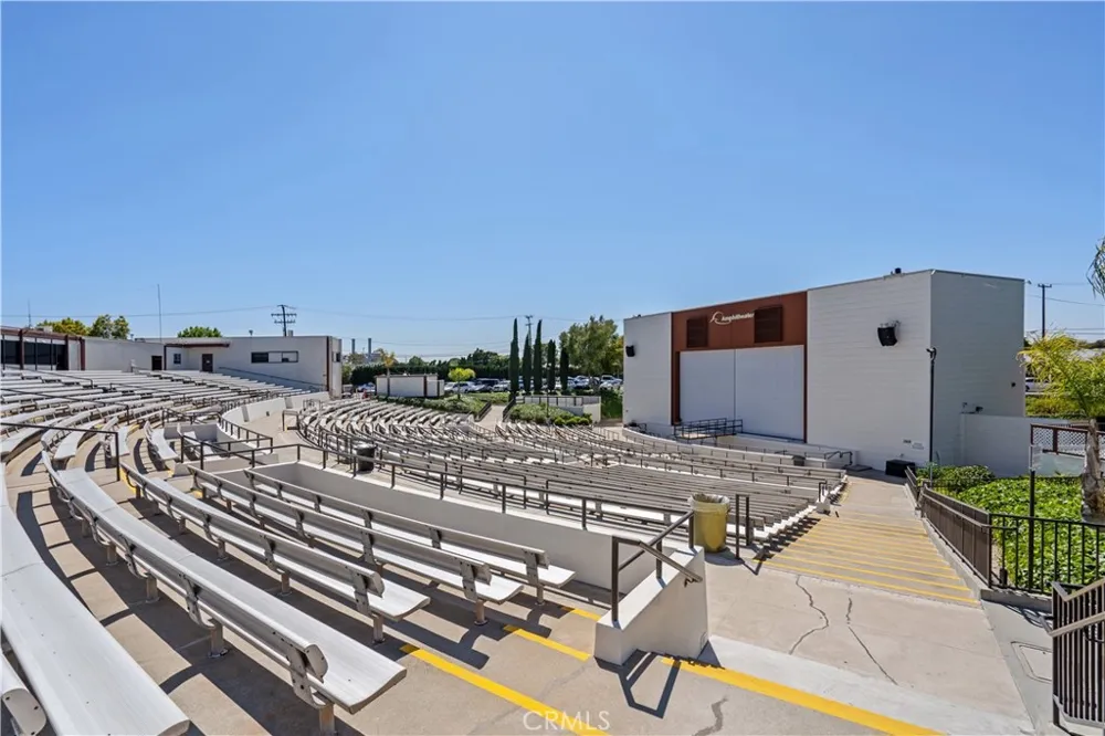 1261 Knollwood Road M4-45i Seal Beach, CA 90740