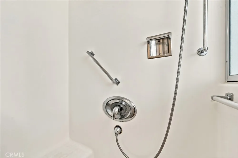 1261 Knollwood Road M4-45i Seal Beach, CA 90740