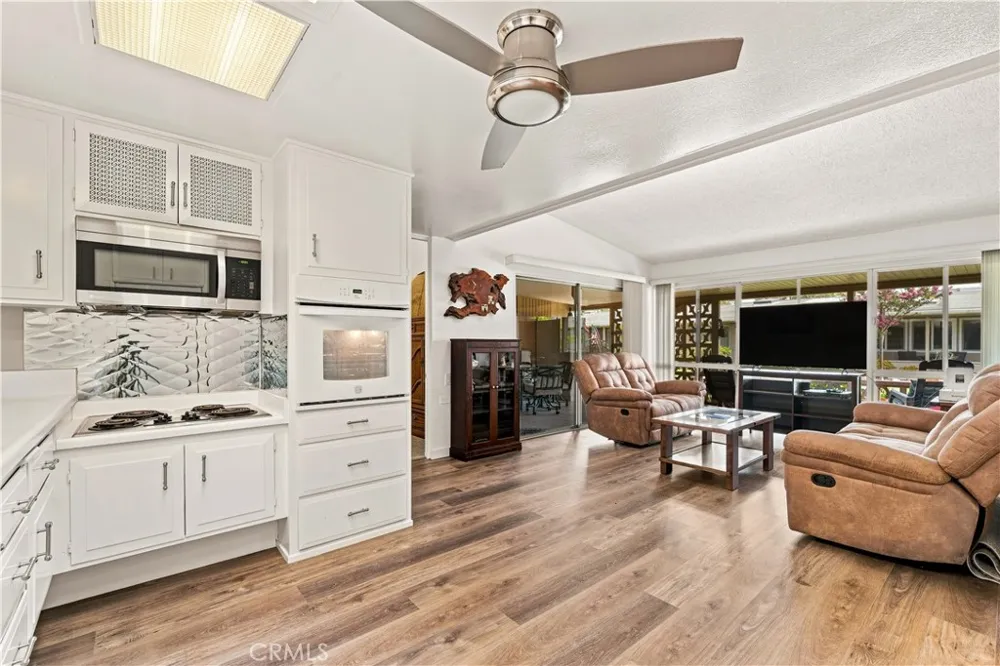 1261 Knollwood Road M4-45i Seal Beach, CA 90740