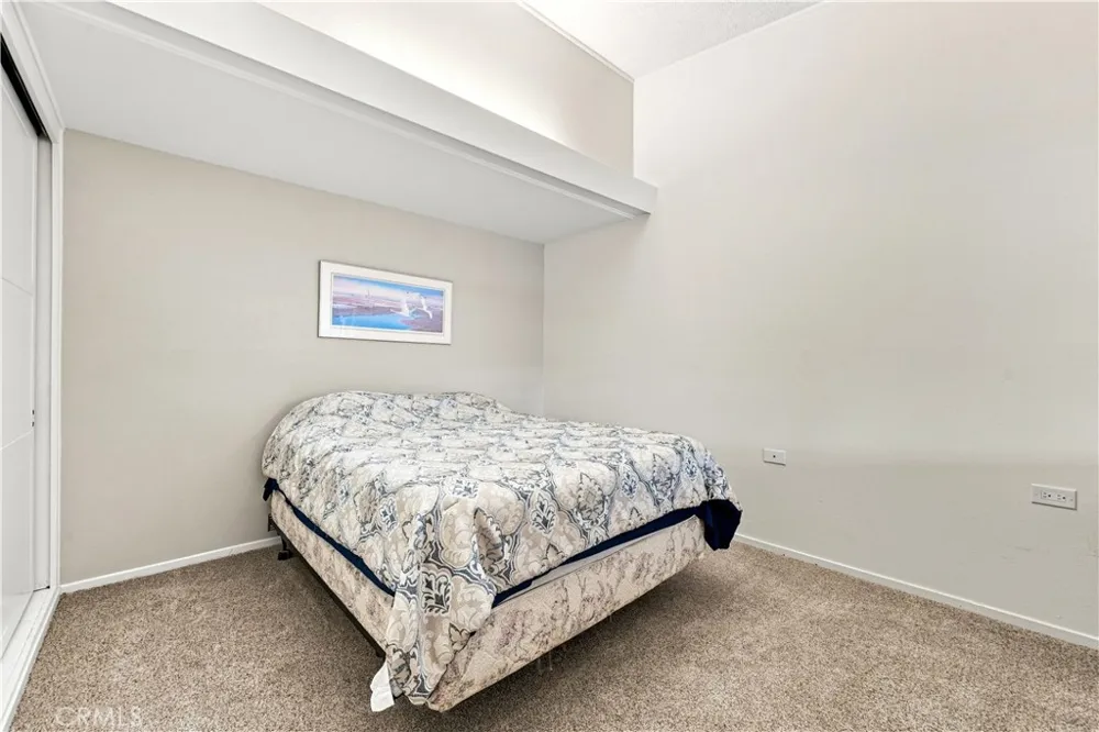 1261 Knollwood Road M4-45i Seal Beach, CA 90740