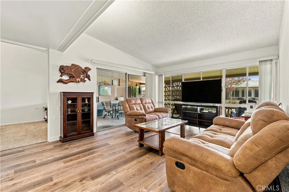1261 Knollwood Road M4-45i Seal Beach, CA 90740