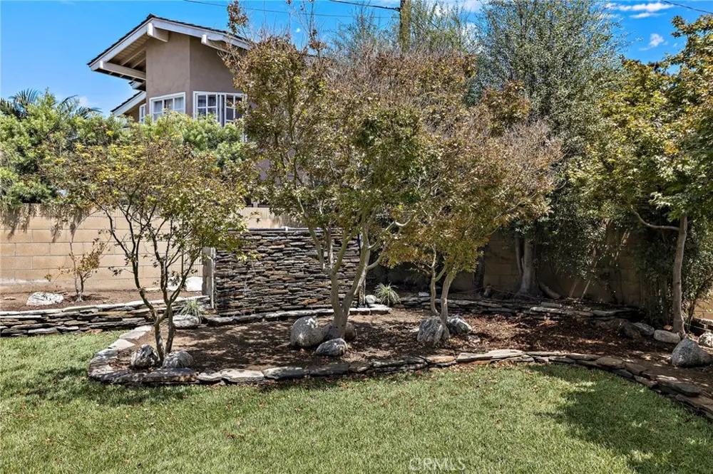 8719 Hummingbird Fountain Valley, CA 92708