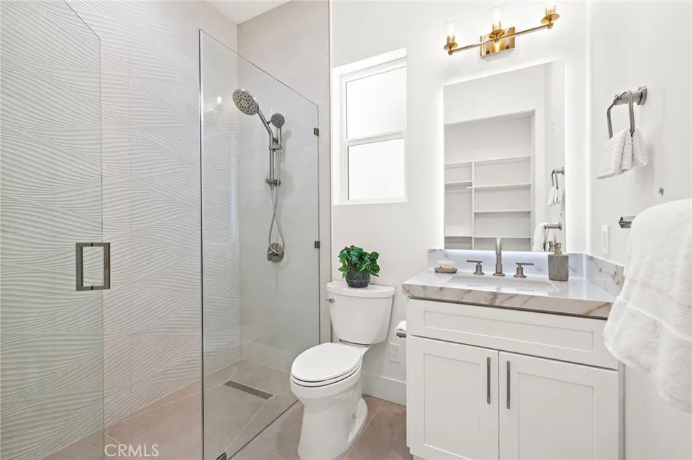 8719 Hummingbird Fountain Valley, CA 92708