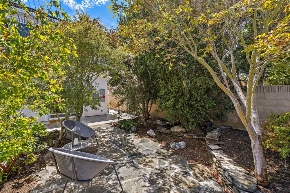 8719 Hummingbird Fountain Valley, CA 92708
