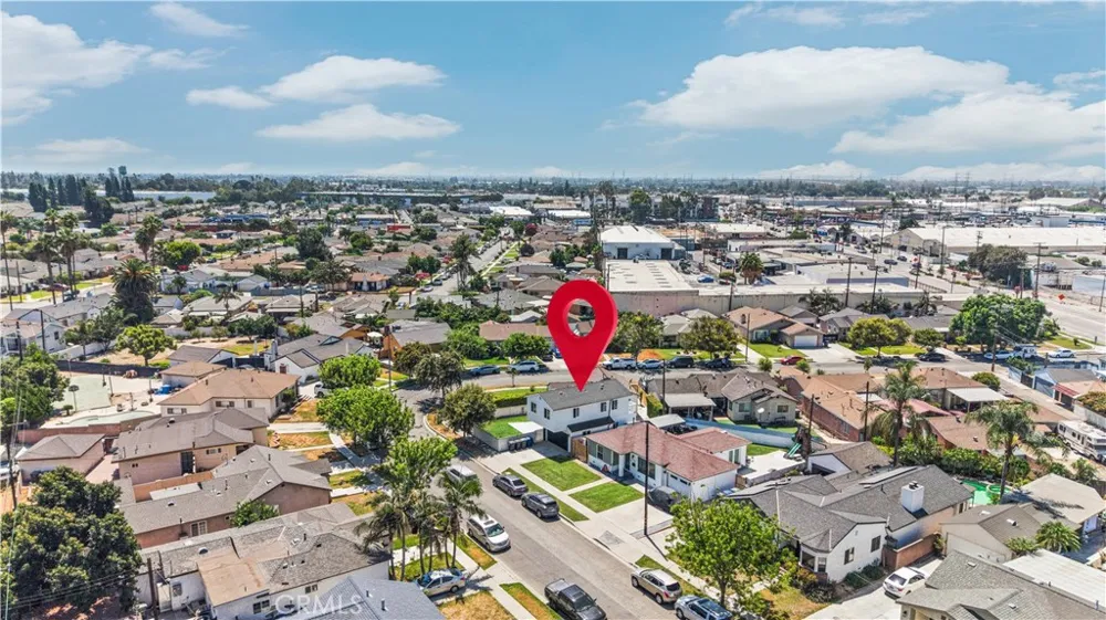 5833 Glady South Gate, CA 90280