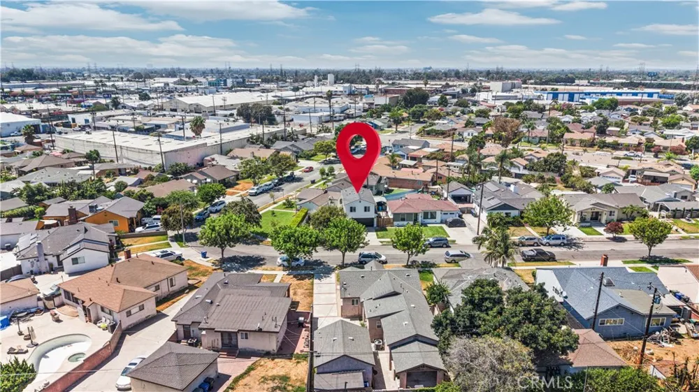 5833 Glady South Gate, CA 90280