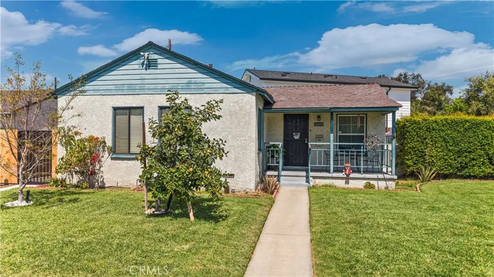5833 Glady South Gate, CA 90280