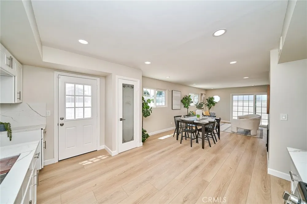 20815 Gridley Rd. Lakewood, CA 90715