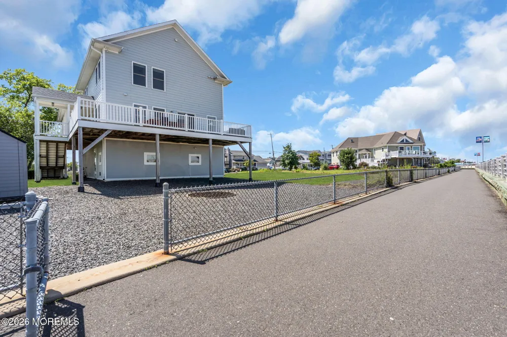 655 Front Street Union Beach, NJ 07735