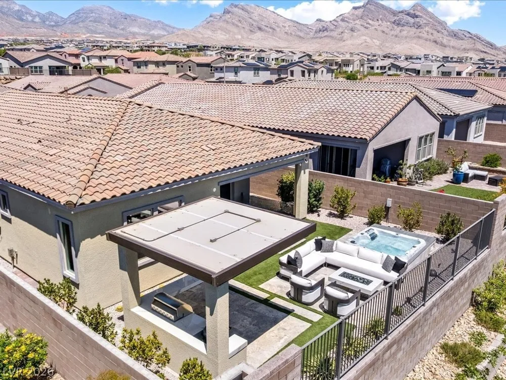 358 Nine Mile Creek Drive Las Vegas, NV 89138