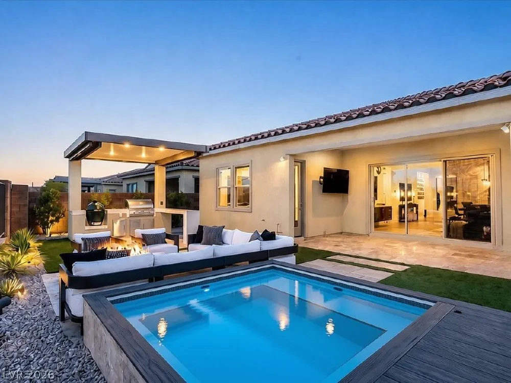 358 Nine Mile Creek Drive Las Vegas, NV 89138