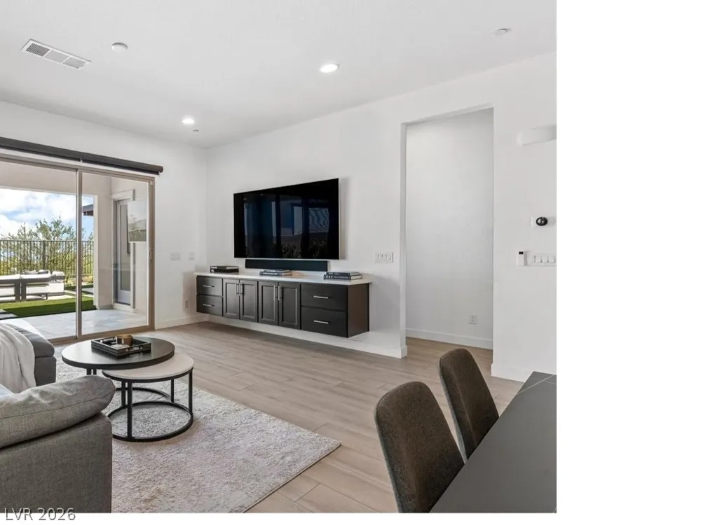 358 Nine Mile Creek Drive Las Vegas, NV 89138