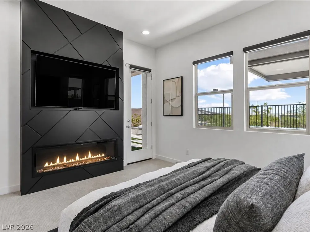 358 Nine Mile Creek Drive Las Vegas, NV 89138
