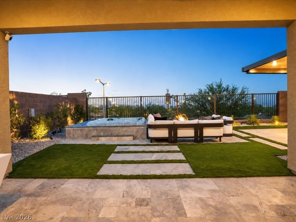 358 Nine Mile Creek Drive Las Vegas, NV 89138