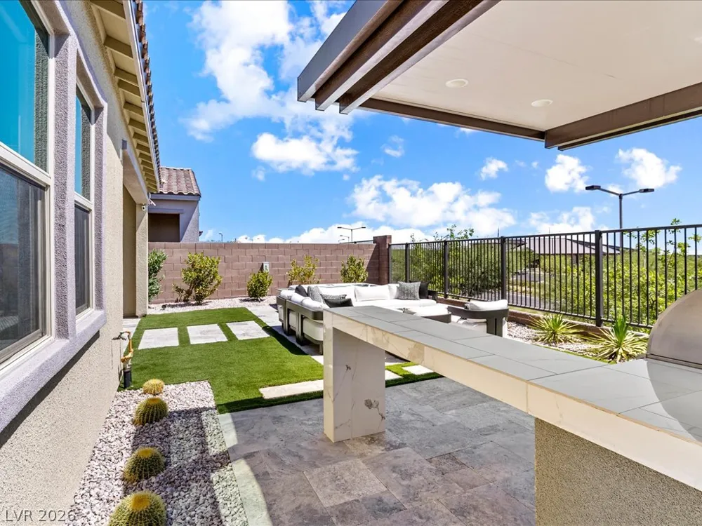 358 Nine Mile Creek Drive Las Vegas, NV 89138