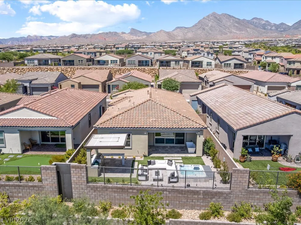 358 Nine Mile Creek Drive Las Vegas, NV 89138